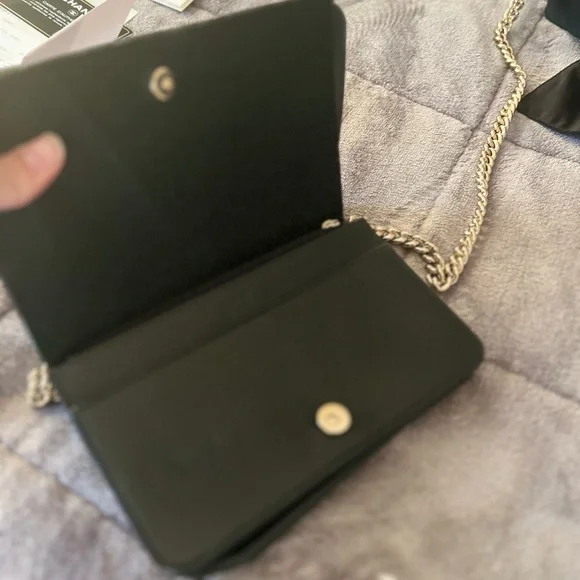Chanel chevron, caviar leather wallet on a chain - Picture 11 of 16